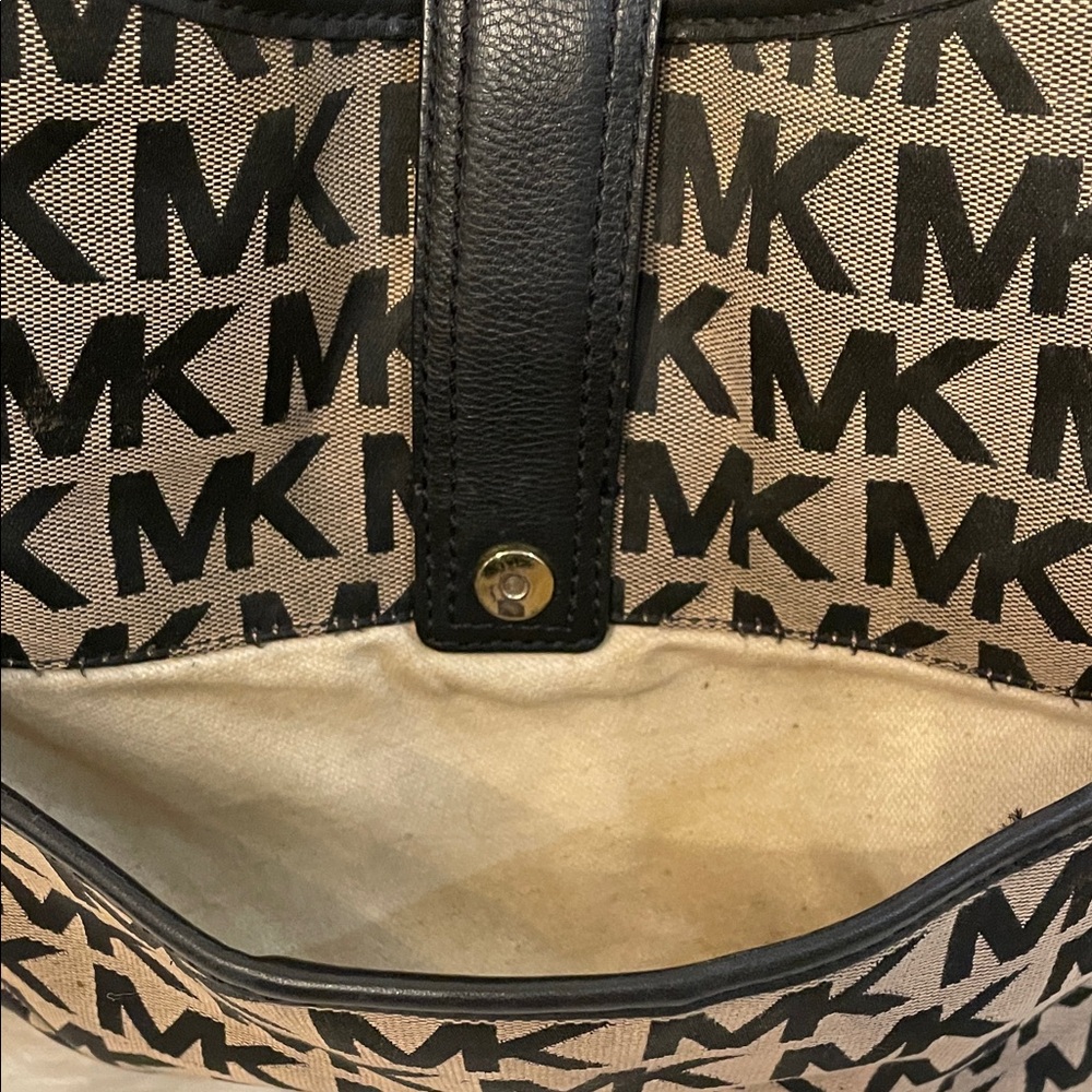 💜Michael Kors Black and Brown Logo Tote - Picture 5 of 12